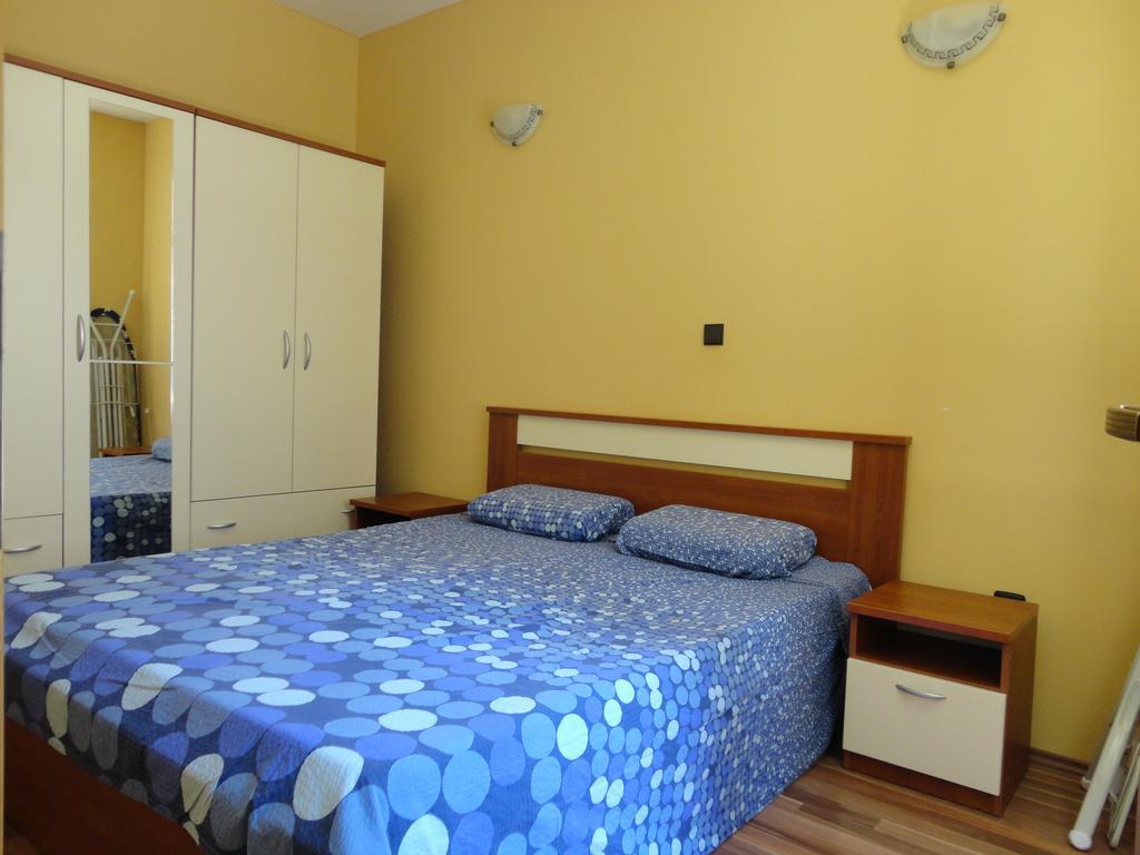 Apartment Ivana Biograd Na Moru Exterior foto